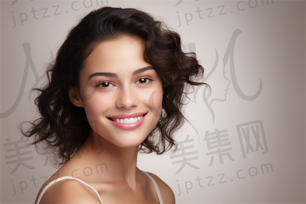 婴儿的双眼皮通常需要多长时间才能变得明显？了解婴儿双眼皮发育的过程与时间。
